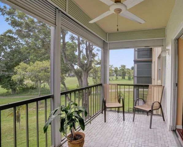 6101 N Falls Cir Dr 302, Lauderhill, FL 33319