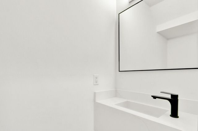 2601 NW 7th Street 2601, Boynton Beach, FL 33426