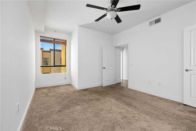 6938 Laurel Canyon Blvd 304, North Hollywood, CA 91605