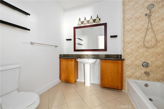 6938 Laurel Canyon Blvd 304, North Hollywood, CA 91605
