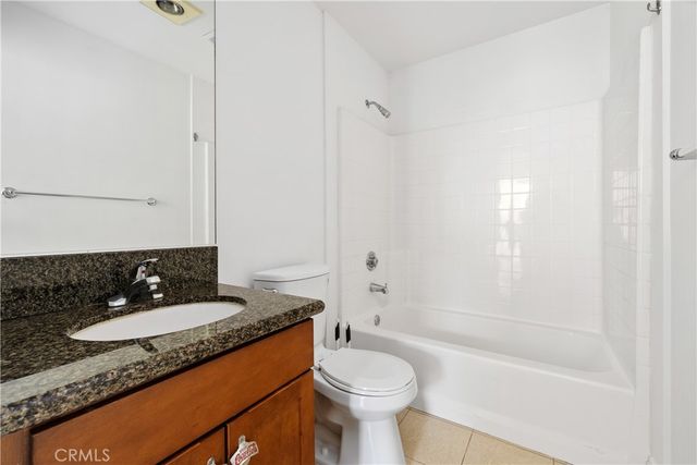6938 Laurel Canyon Blvd 304, North Hollywood, CA 91605