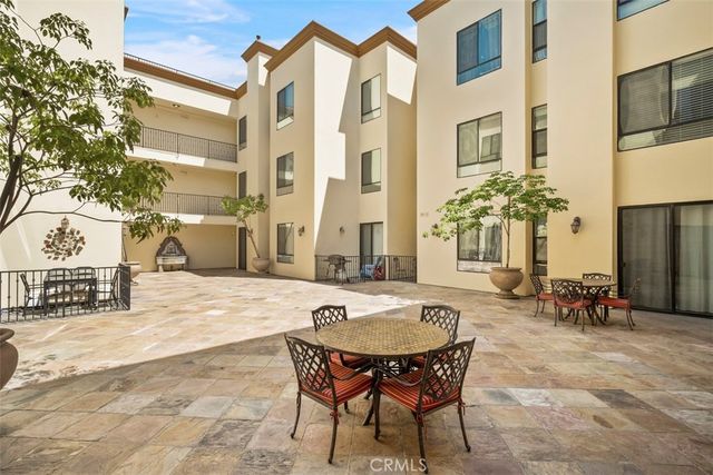 6938 Laurel Canyon Blvd 304, North Hollywood, CA 91605