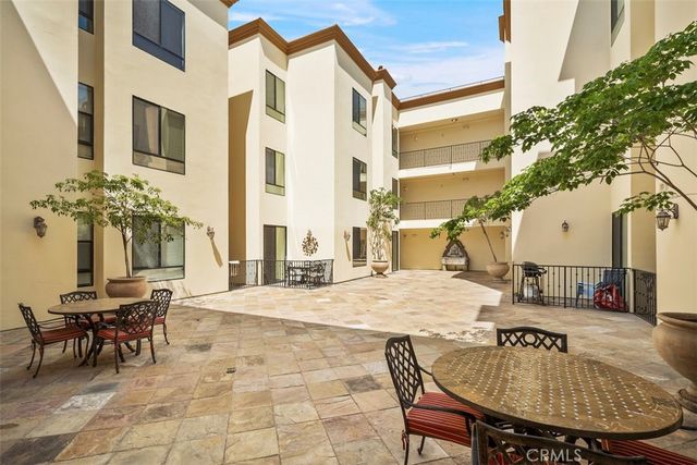 6938 Laurel Canyon Blvd 304, North Hollywood, CA 91605