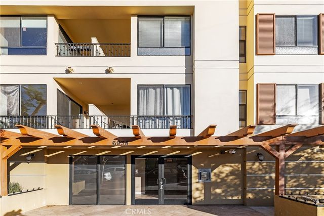 6938 Laurel Canyon Blvd 304, North Hollywood, CA 91605