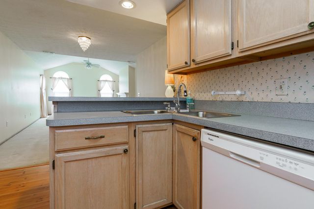 3832 Falls Circle Drive, 22, Hilliard, OH 43026