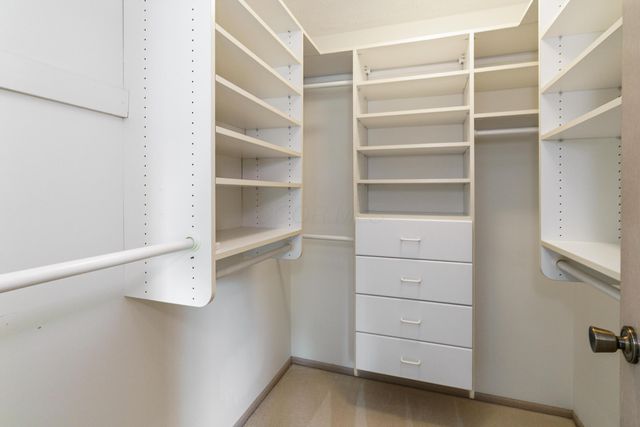 3832 Falls Circle Drive, 22, Hilliard, OH 43026