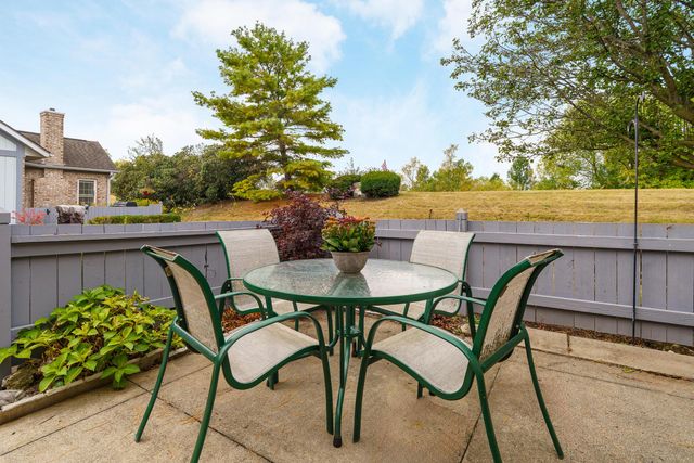 3832 Falls Circle Drive, 22, Hilliard, OH 43026