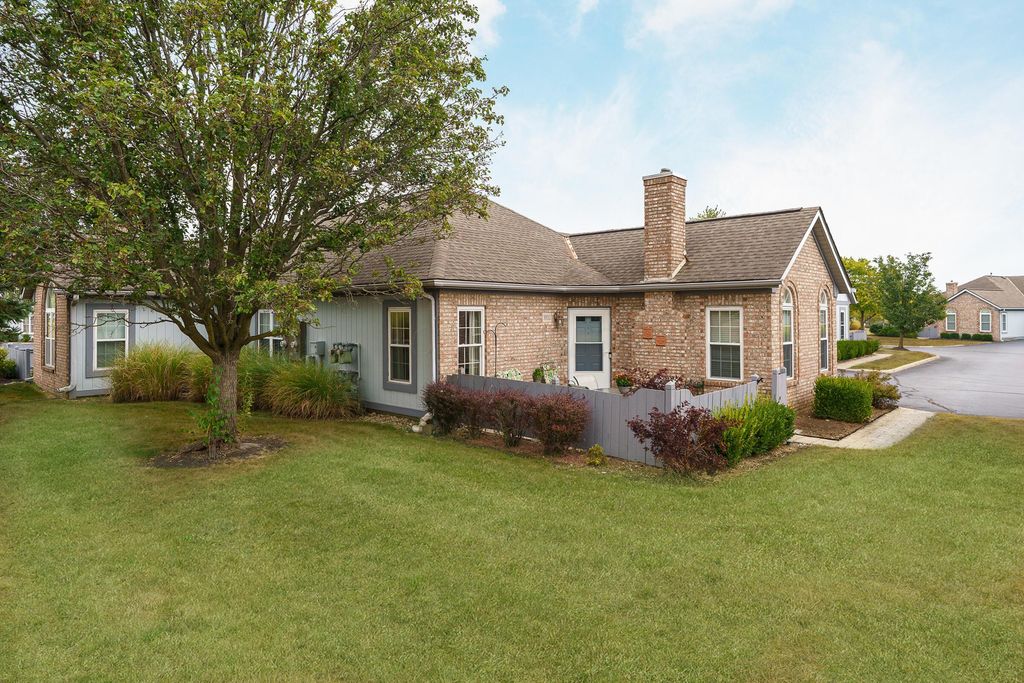 3832 Falls Circle Drive, 22, Hilliard, OH 43026