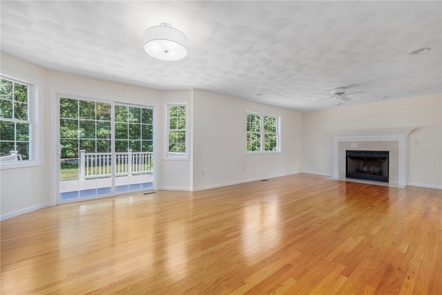 10 GINGER Trail, Coventry, RI 02816