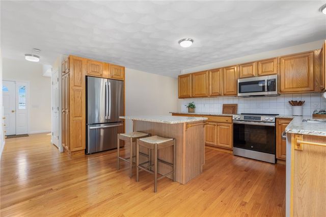 10 GINGER Trail, Coventry, RI 02816