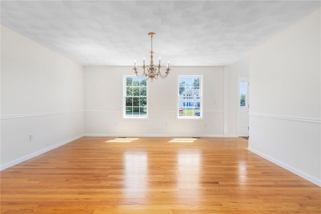 10 GINGER Trail, Coventry, RI 02816