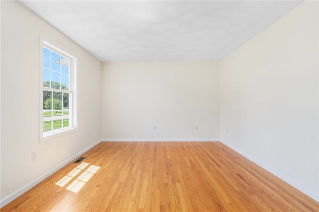 10 GINGER Trail, Coventry, RI 02816