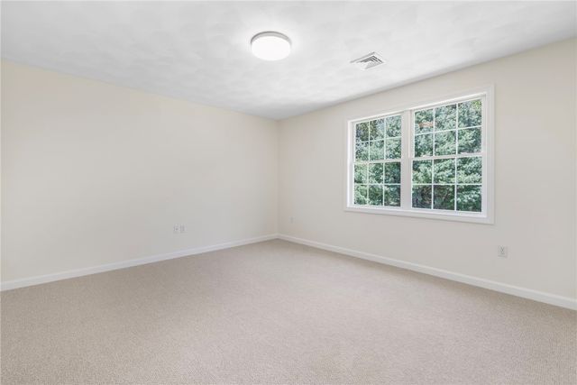 10 GINGER Trail, Coventry, RI 02816