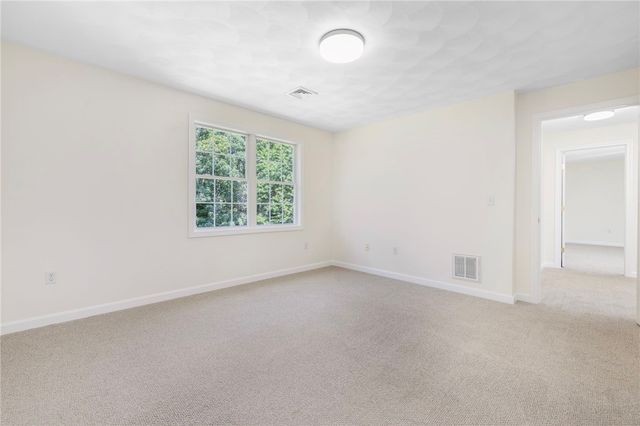 10 GINGER Trail, Coventry, RI 02816