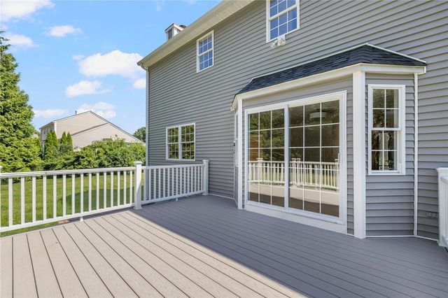 10 GINGER Trail, Coventry, RI 02816