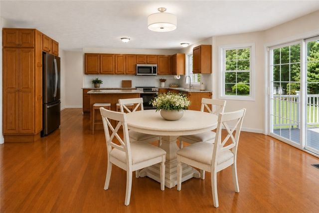 10 GINGER Trail, Coventry, RI 02816