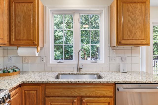 10 GINGER Trail, Coventry, RI 02816