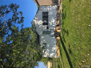 9915 Erie Drive, St Louis, MO 63125