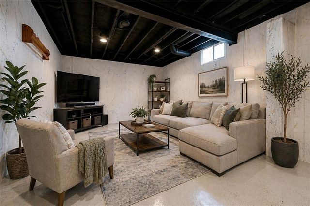 24012 Augusta Court, Paola, KS 66071