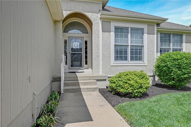 24012 Augusta Court, Paola, KS 66071