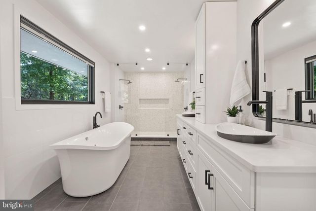 1335 N PEGRAM ST N, Alexandria, VA 22304