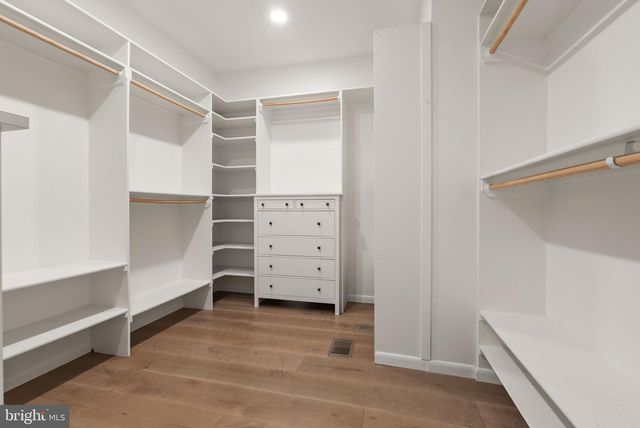 1335 N PEGRAM ST N, Alexandria, VA 22304