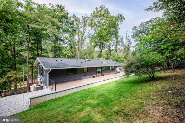 1335 N PEGRAM ST N, Alexandria, VA 22304