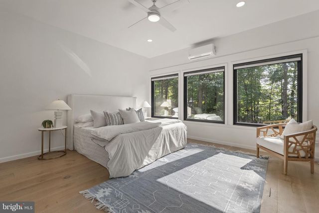 1335 N PEGRAM ST N, Alexandria, VA 22304