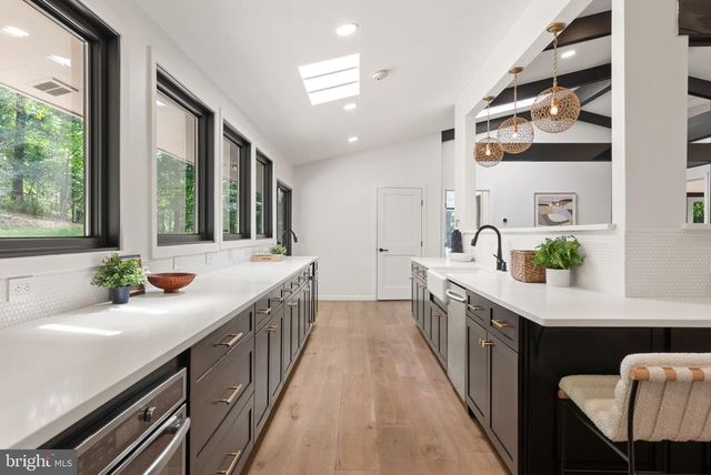 1335 N PEGRAM ST N, Alexandria, VA 22304