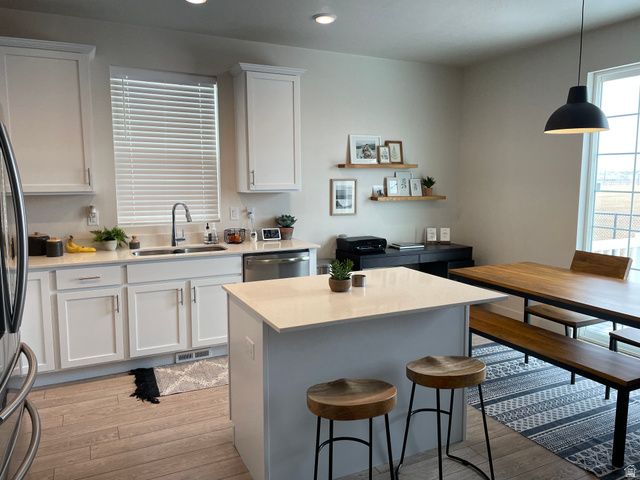 1372 W 400 S, Syracuse, UT 84075
