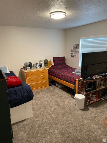 1372 W 400 S, Syracuse, UT 84075