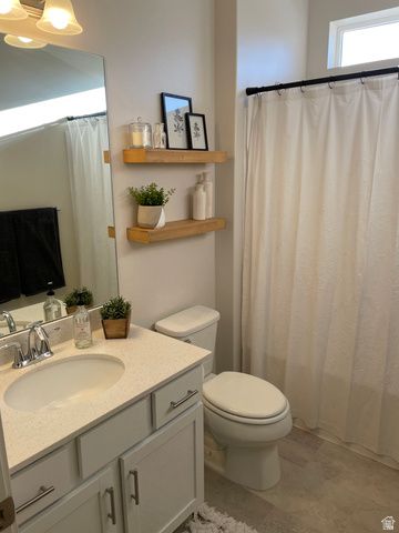 1372 W 400 S, Syracuse, UT 84075