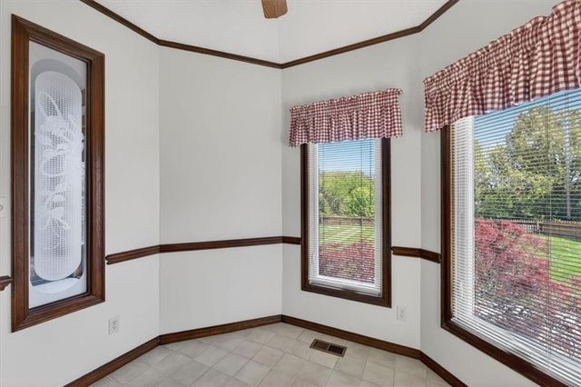 4933 SW Raintree Parkway, Lee's Summit, MO 64082