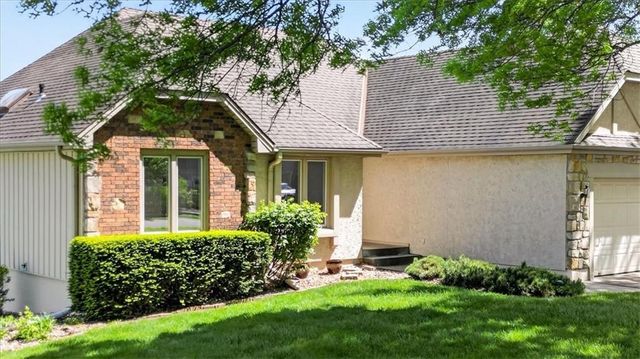 4933 SW Raintree Parkway, Lee's Summit, MO 64082