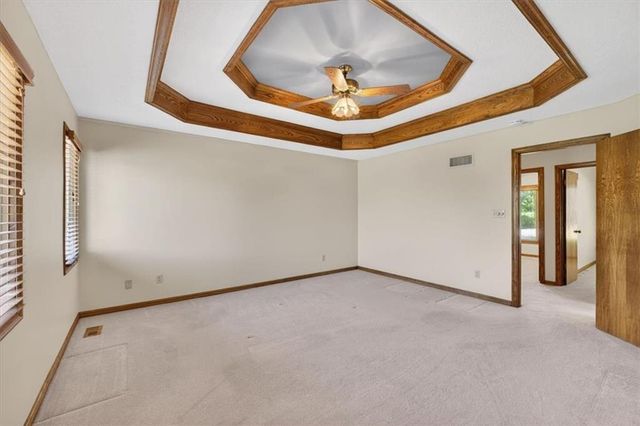 4933 SW Raintree Parkway, Lee's Summit, MO 64082