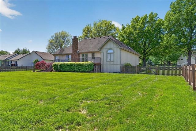 4933 SW Raintree Parkway, Lee's Summit, MO 64082