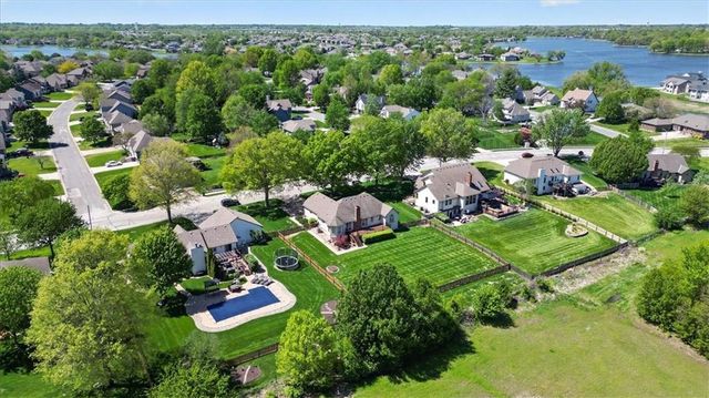 4933 SW Raintree Parkway, Lee's Summit, MO 64082