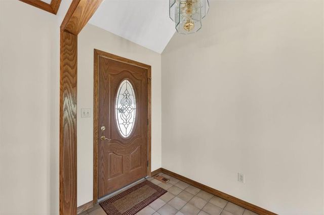 4933 SW Raintree Parkway, Lee's Summit, MO 64082