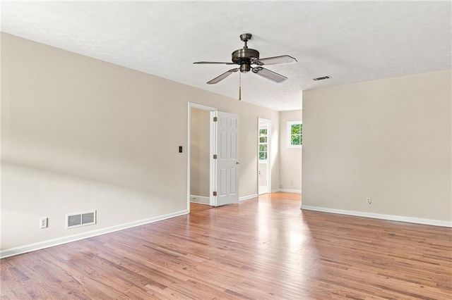 412 Pebblestone Court SE, Marietta, GA 30067