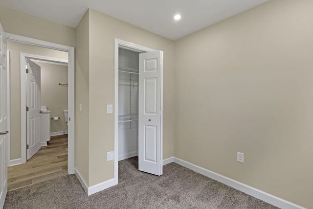 53 3rd Avenue SW, Pataskala, OH 43062