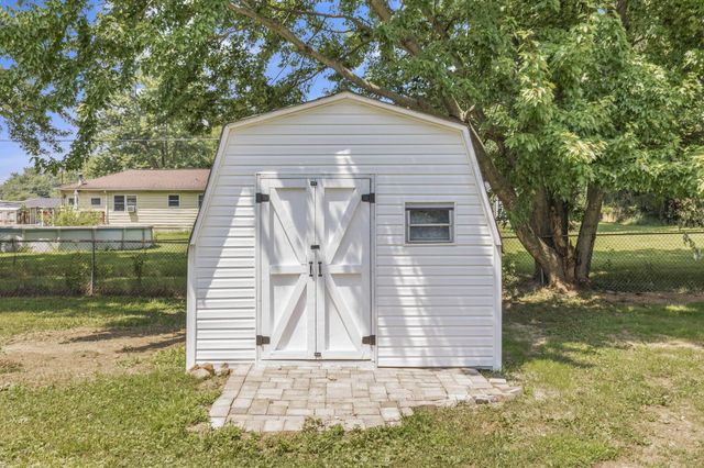 53 3rd Avenue SW, Pataskala, OH 43062