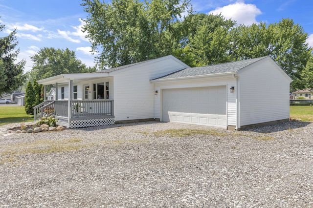 53 3rd Avenue SW, Pataskala, OH 43062