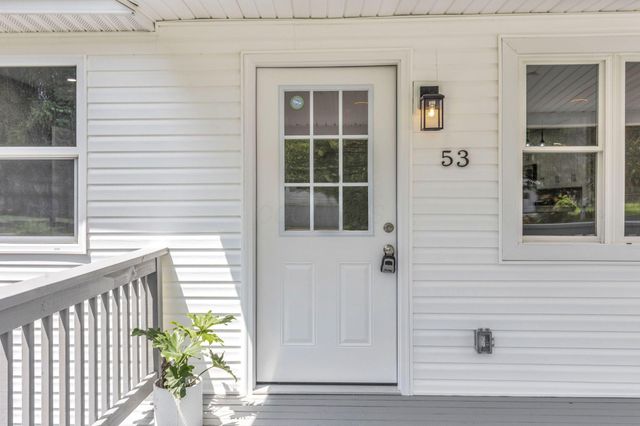 53 3rd Avenue SW, Pataskala, OH 43062