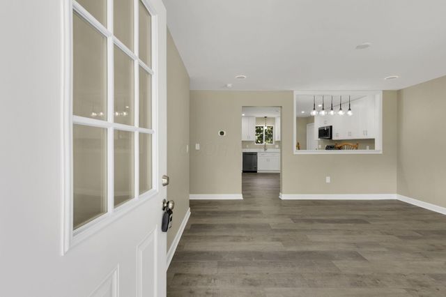 53 3rd Avenue SW, Pataskala, OH 43062