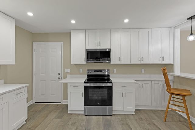 53 3rd Avenue SW, Pataskala, OH 43062