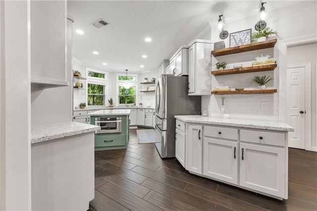 9310 Amberwood Court, College Station, TX 77845