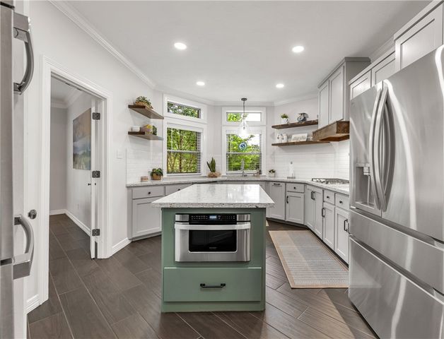 9310 Amberwood Court, College Station, TX 77845