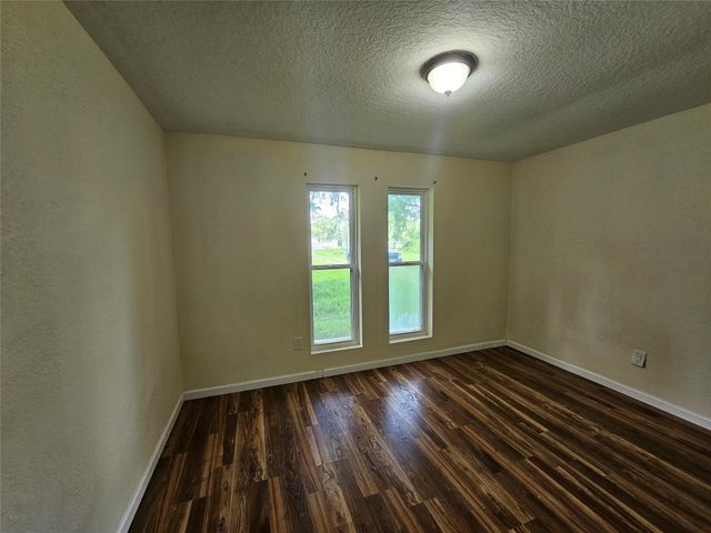 132 Otter Trail, Lake Jackson, TX 77566