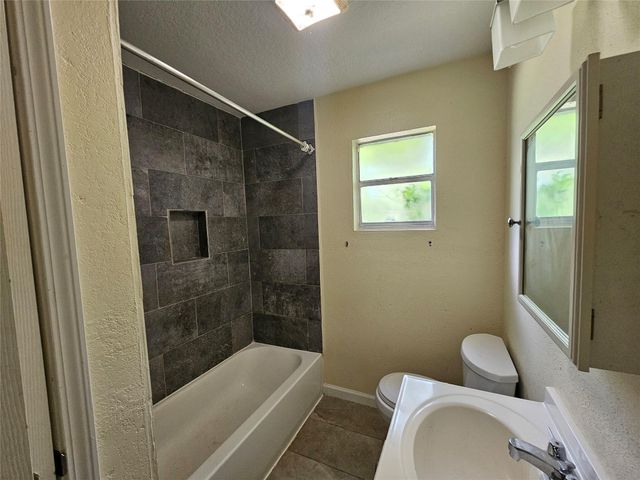 132 Otter Trail, Lake Jackson, TX 77566