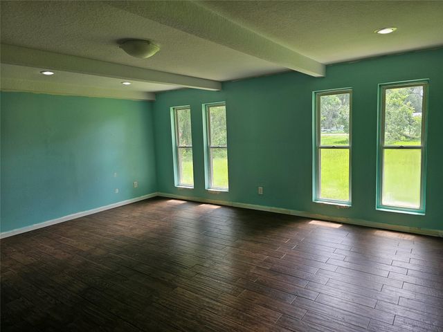 132 Otter Trail, Lake Jackson, TX 77566
